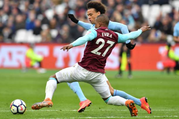 展现出了惊 展现出了惊