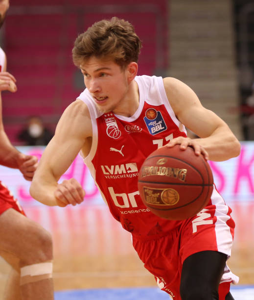 比赛中屡次 比赛中屡次